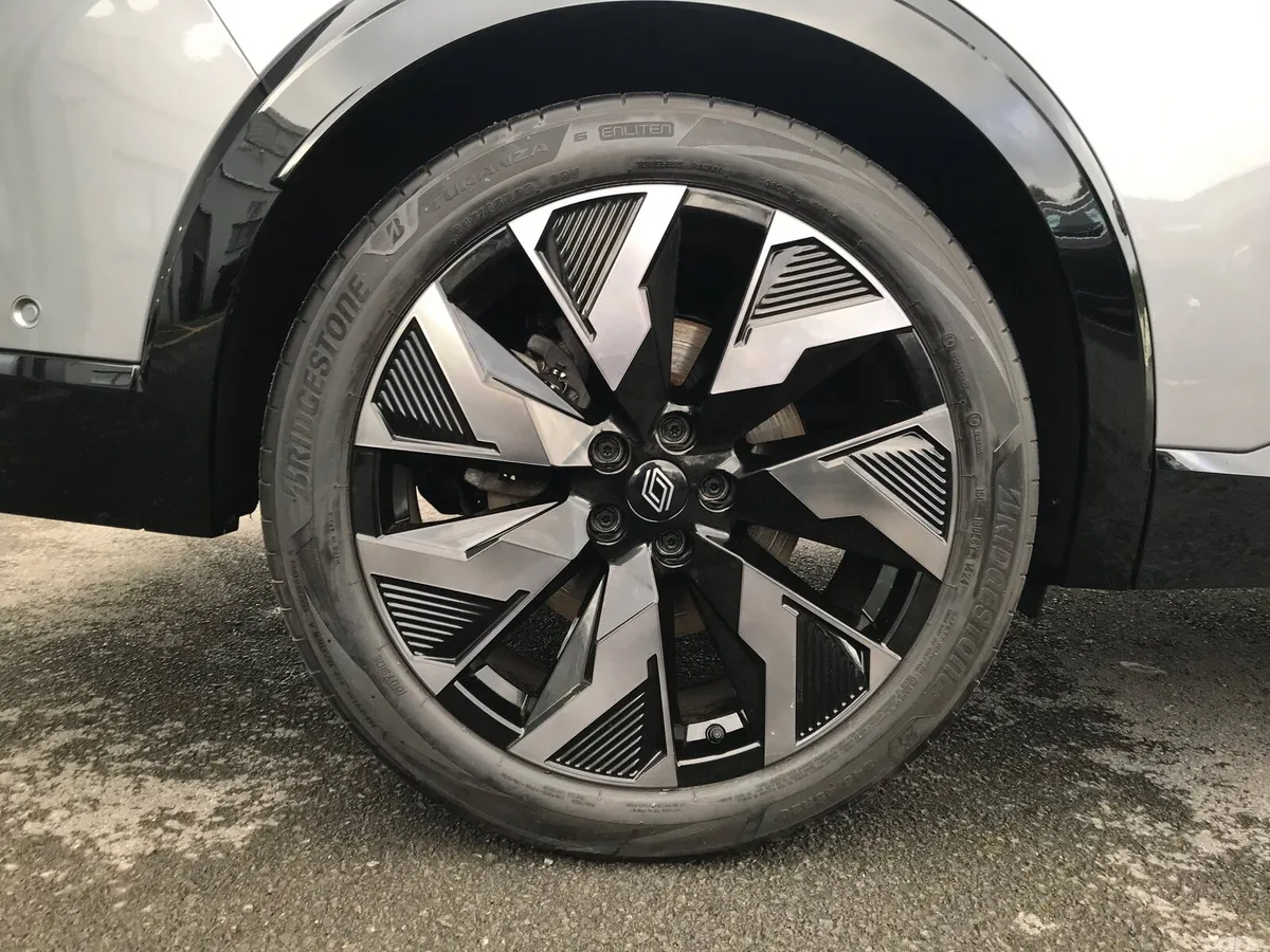 Renault Rafale SUV, Petrol Hybrid, 2024, Grey