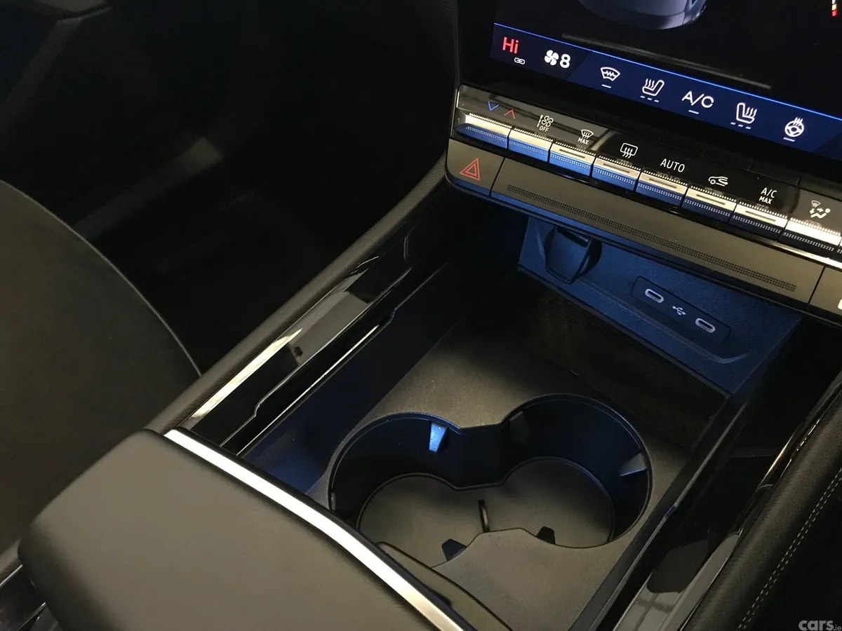 Renault Rafale SUV, Petrol Hybrid, 2024, Grey