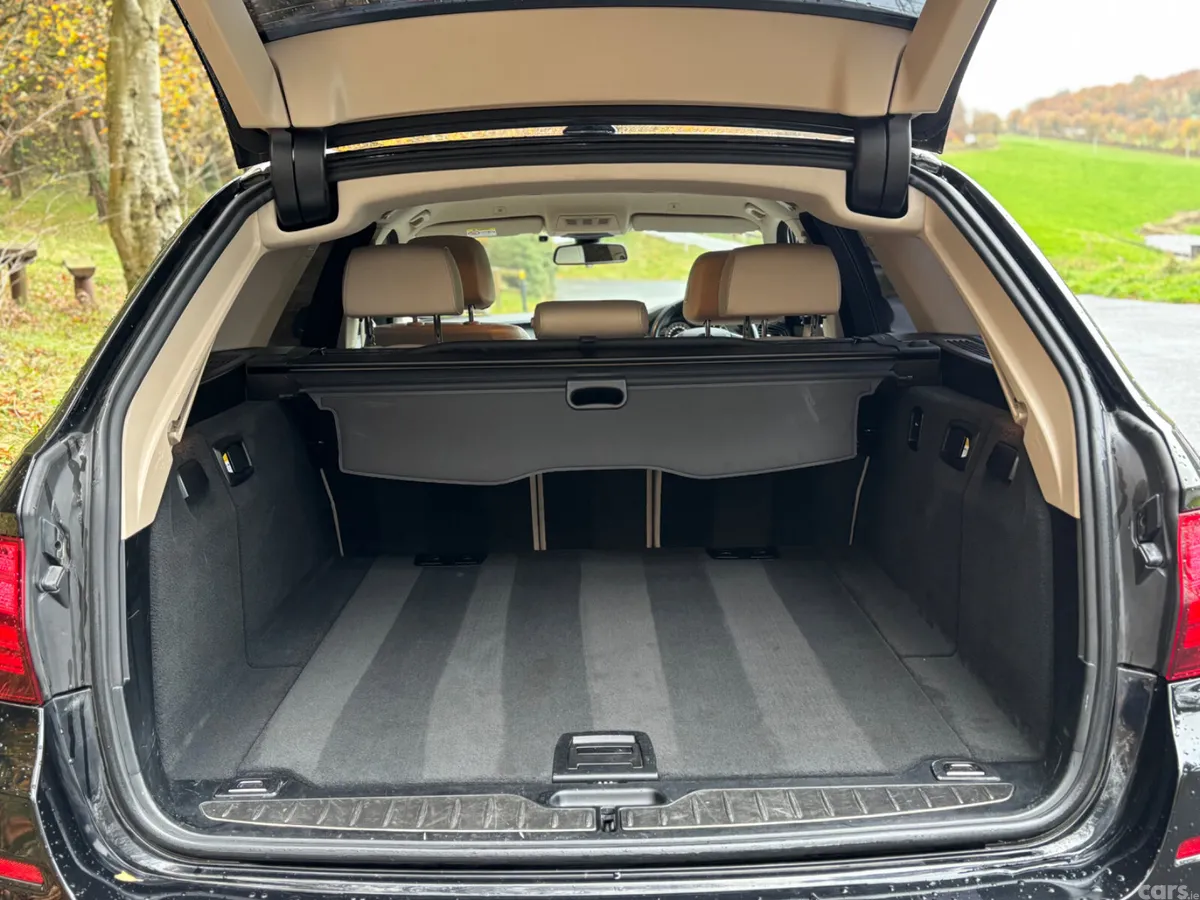 BMW 5-Series Estate/Jeep, Diesel, 2015, Black