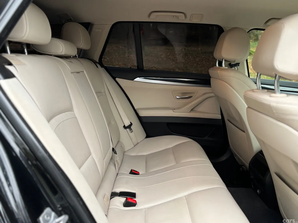 BMW 5-Series Estate/Jeep, Diesel, 2015, Black