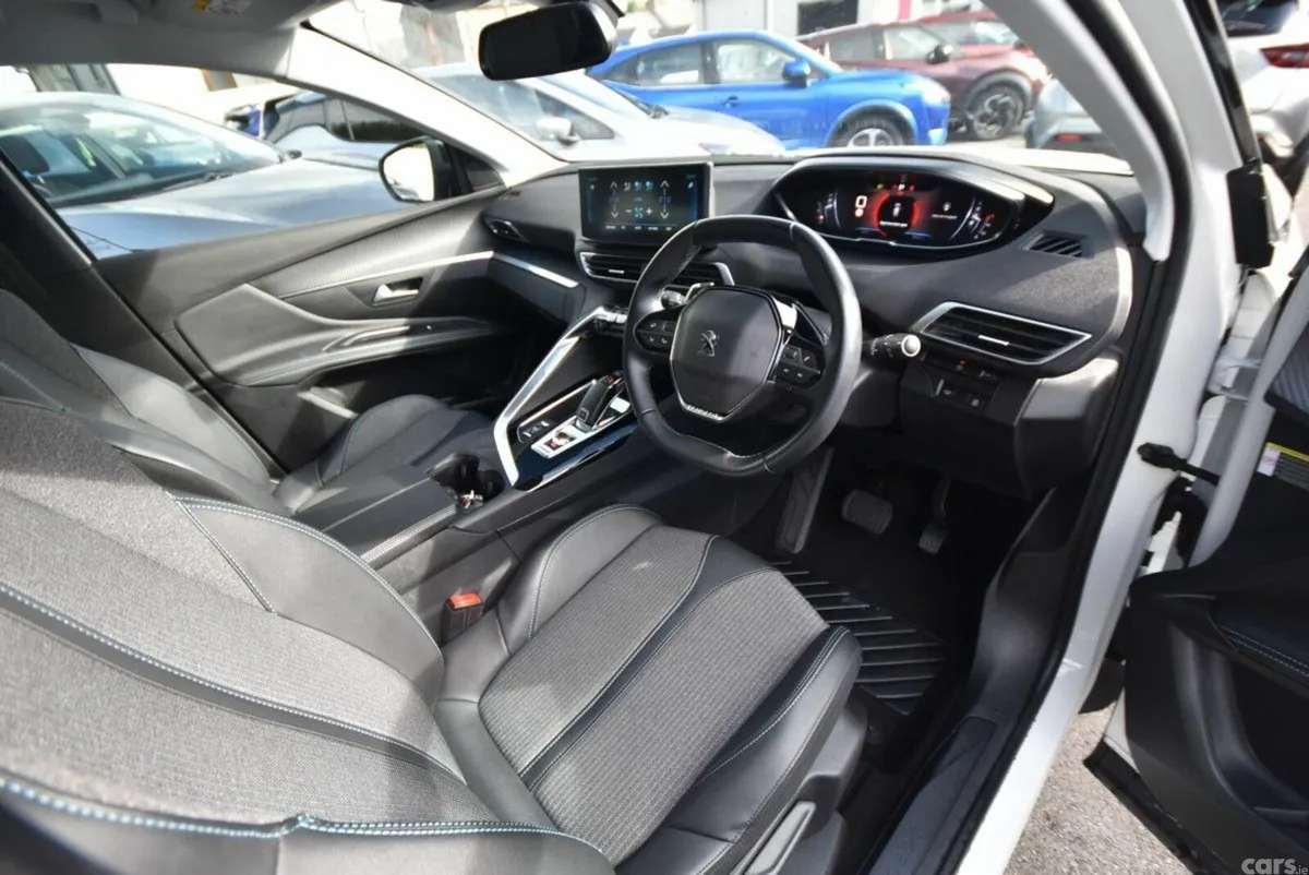 Peugeot 3008 SUV, Diesel, 2022, White