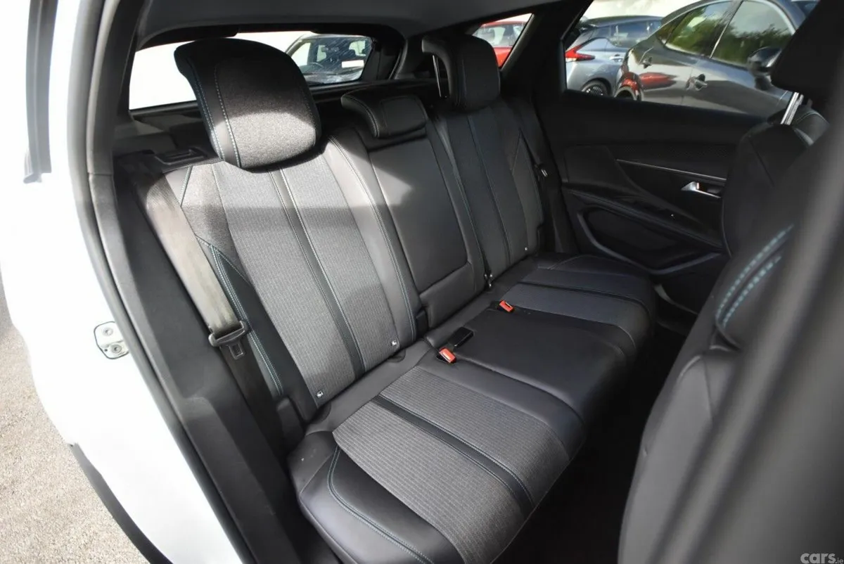 Peugeot 3008 SUV, Diesel, 2022, White