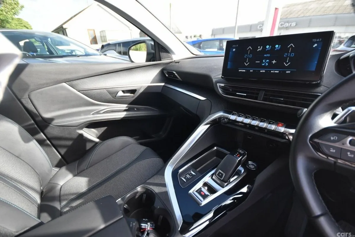 Peugeot 3008 SUV, Diesel, 2022, White