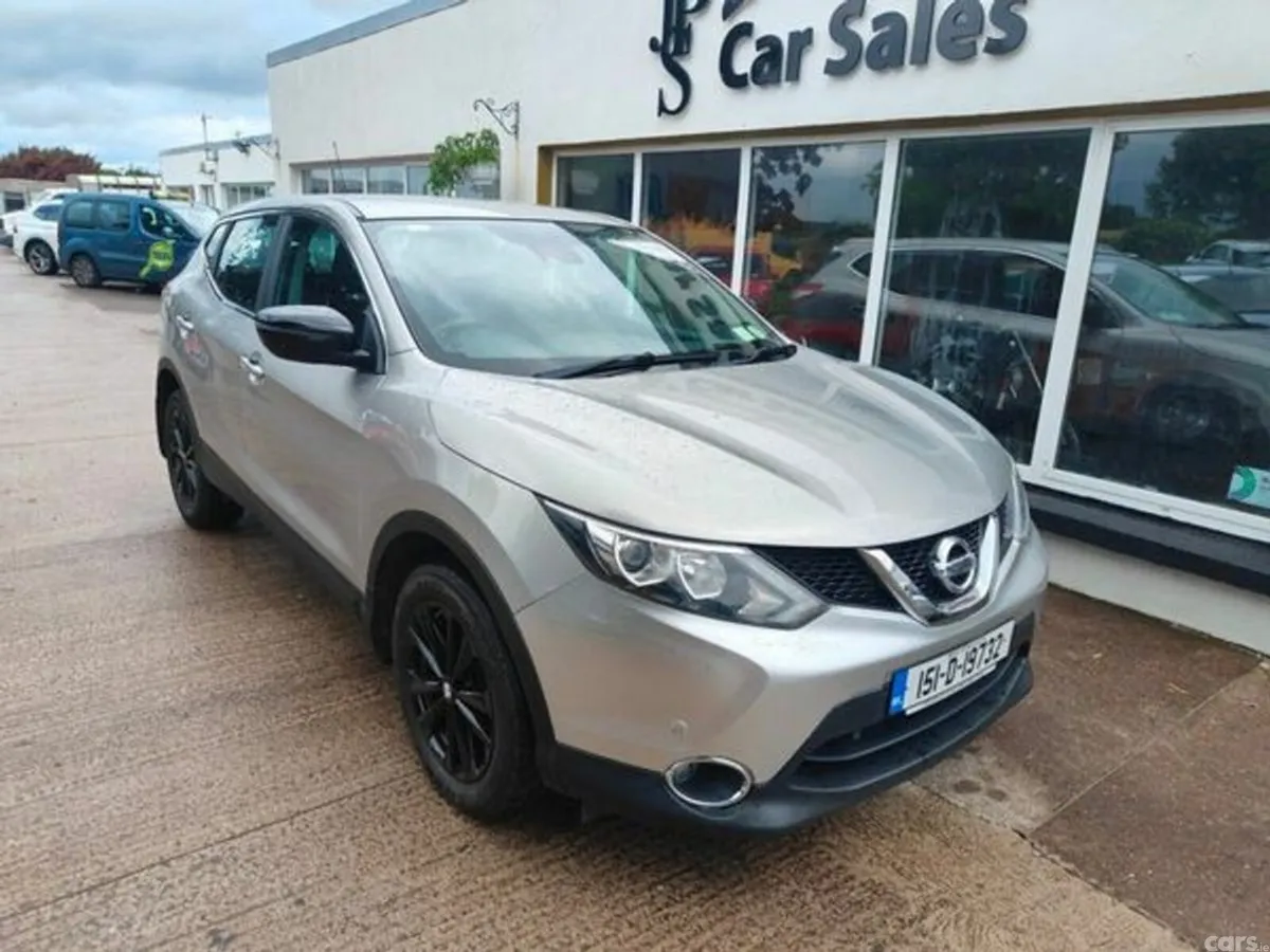 Nissan Qashqai SUV, Diesel, 2015, Silver