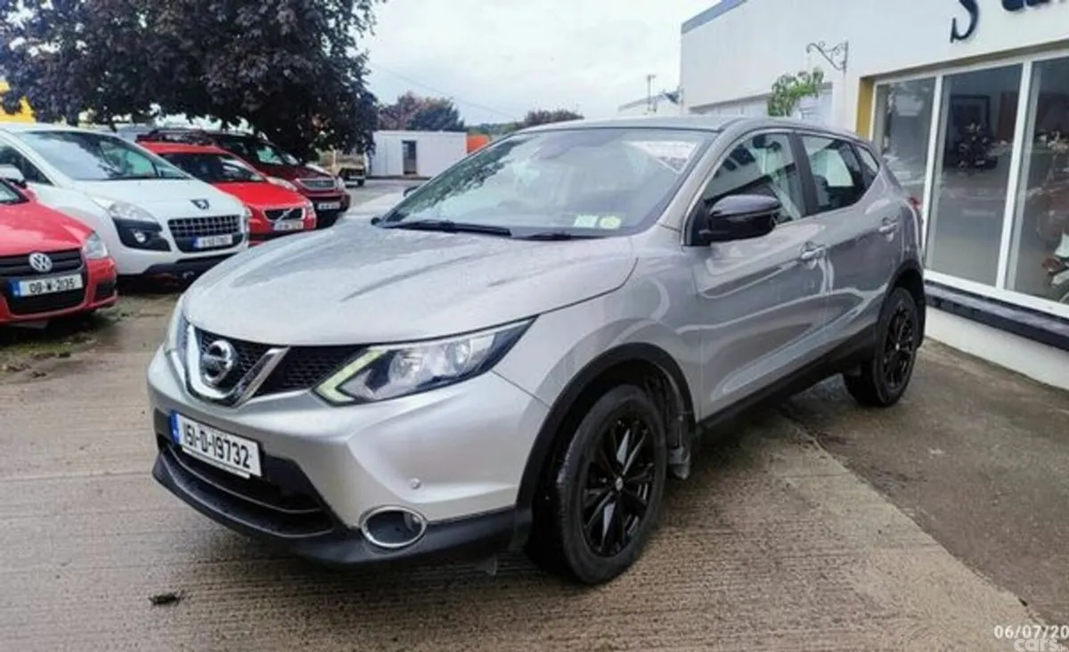 Nissan Qashqai SUV, Diesel, 2015, Silver