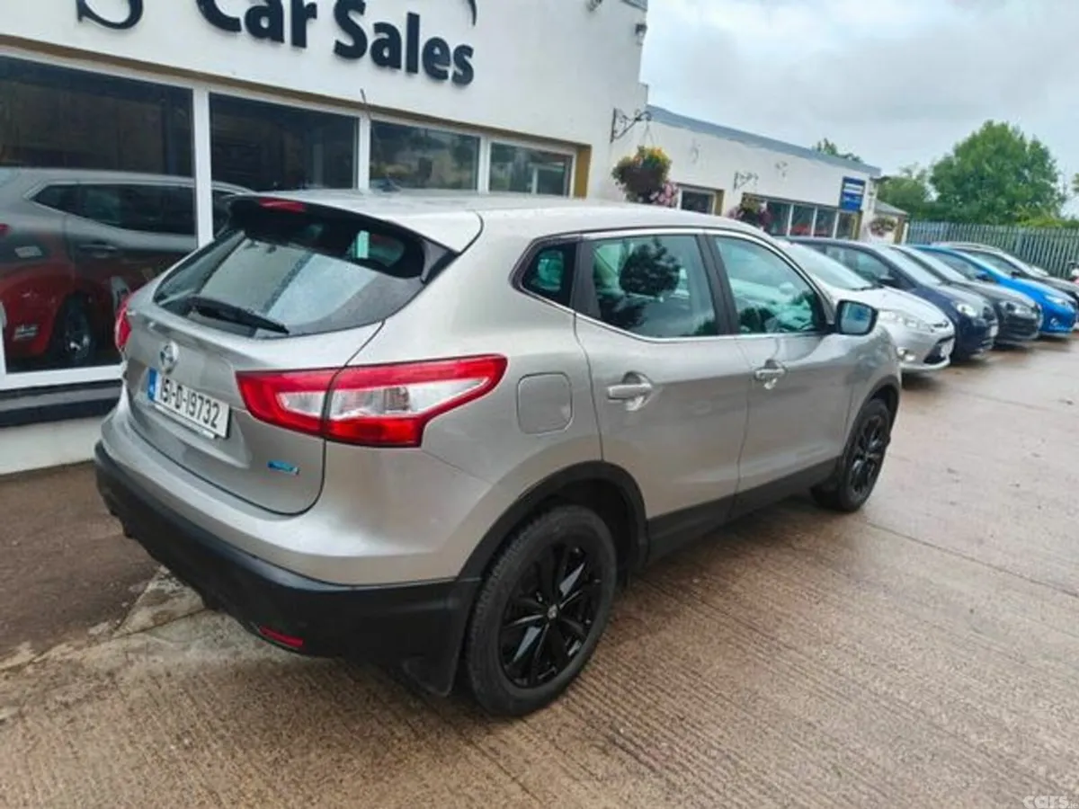 Nissan Qashqai SUV, Diesel, 2015, Silver