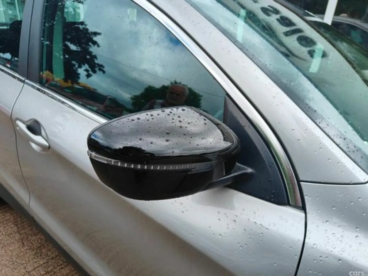 Nissan Qashqai SUV, Diesel, 2015, Silver