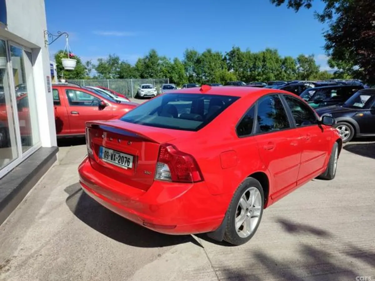 Volvo S40 Saloon, Diesel, 2009, Red