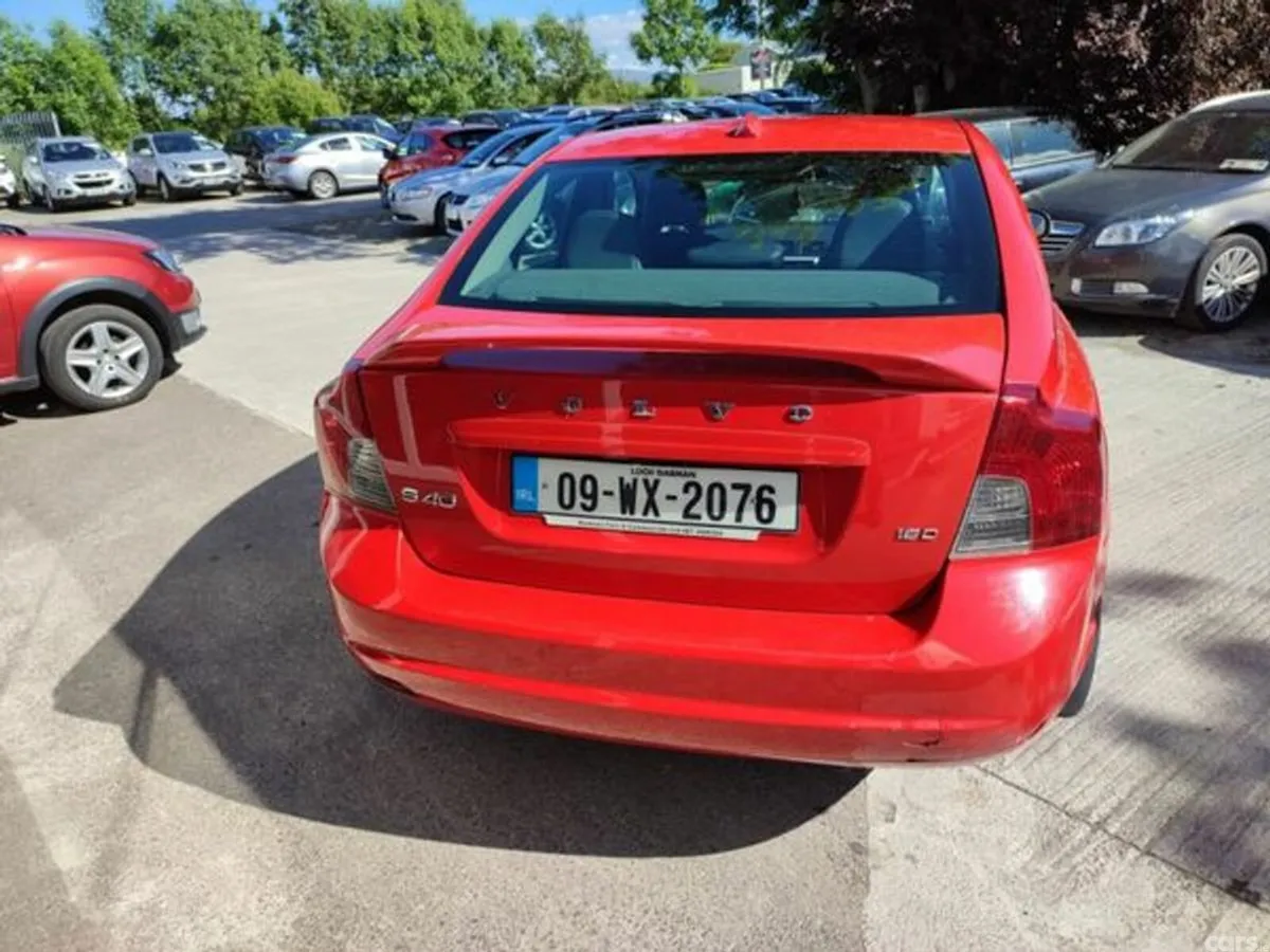 Volvo S40 Saloon, Diesel, 2009, Red