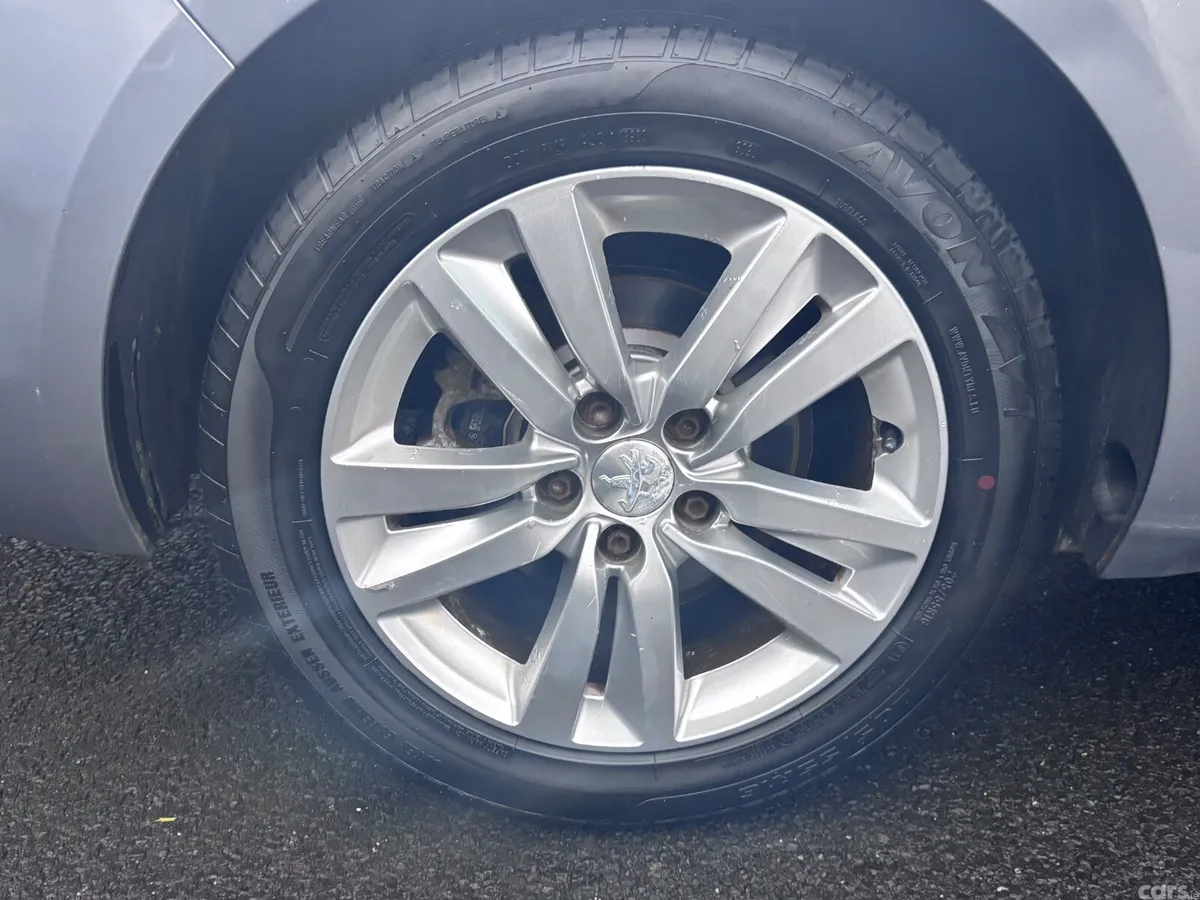 Peugeot 308 Estate, Diesel, 2018, Grey