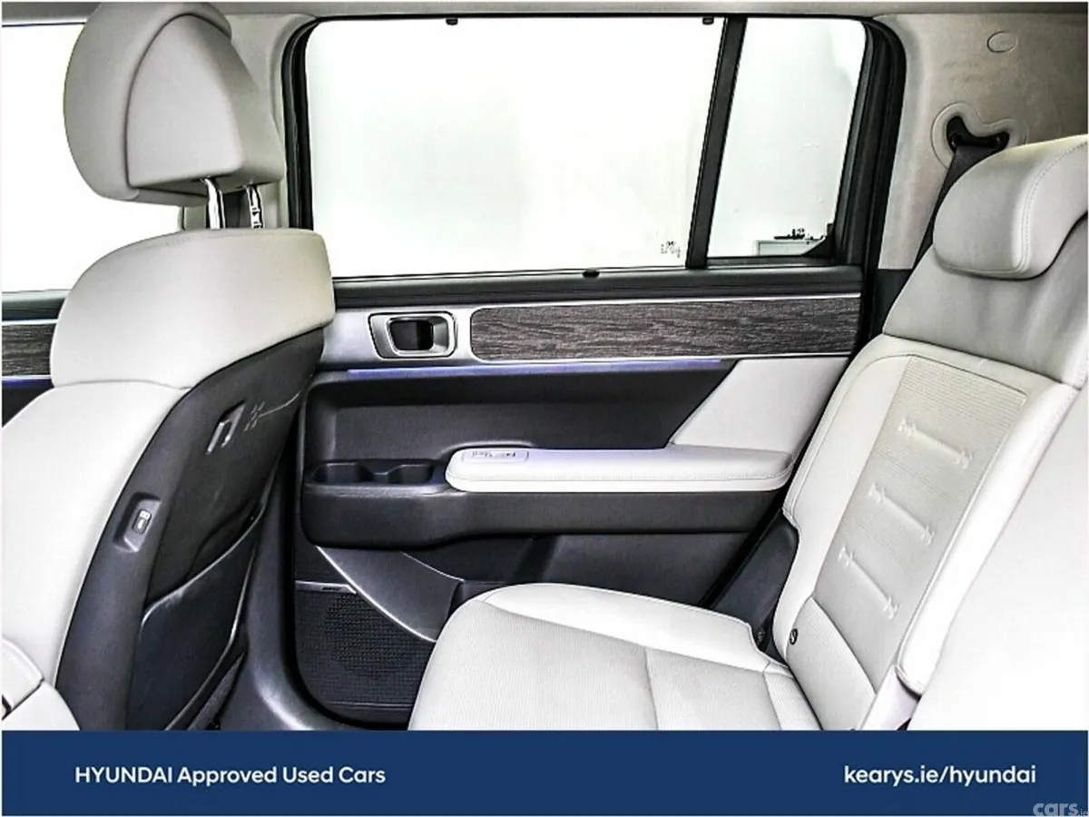 Hyundai Santa Fe SUV, Petrol Plug-in Hybrid, 2025, Black