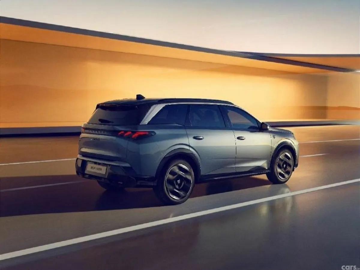 Peugeot 5008 SUV, Petrol Hybrid, 2027, 