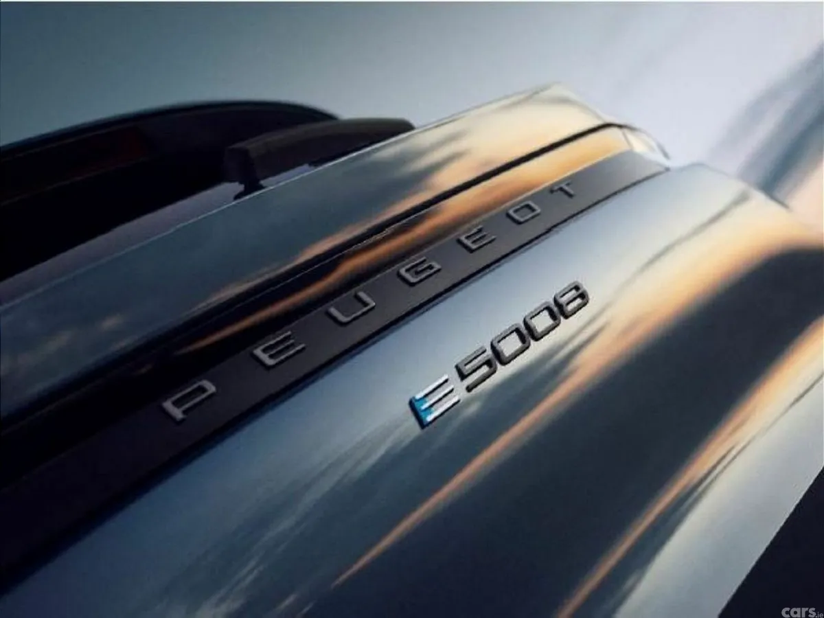 Peugeot 5008 SUV, Petrol Hybrid, 2027, 