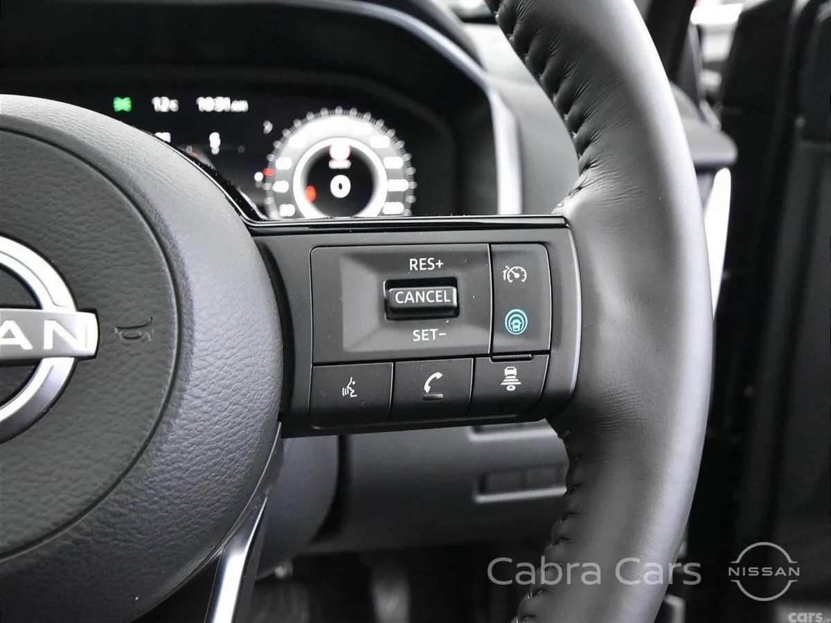 Nissan Qashqai Hatchback, Petrol Hybrid, 2025, Grey
