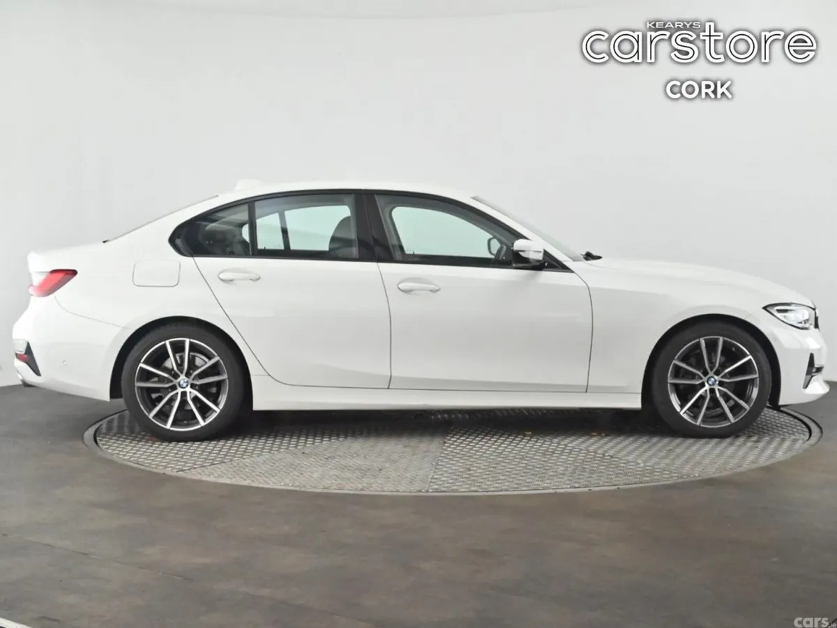 BMW 3-Series Saloon, Diesel, 2019, White