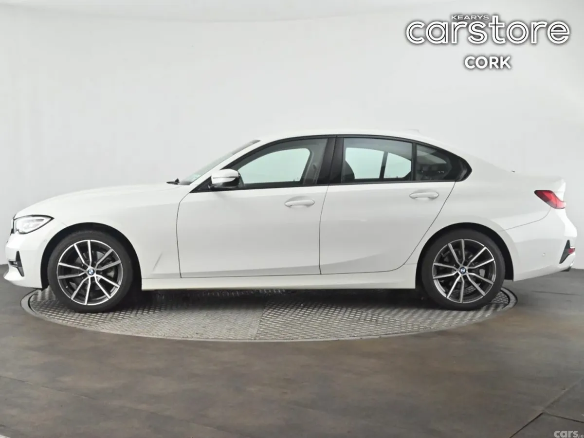 BMW 3-Series Saloon, Diesel, 2019, White