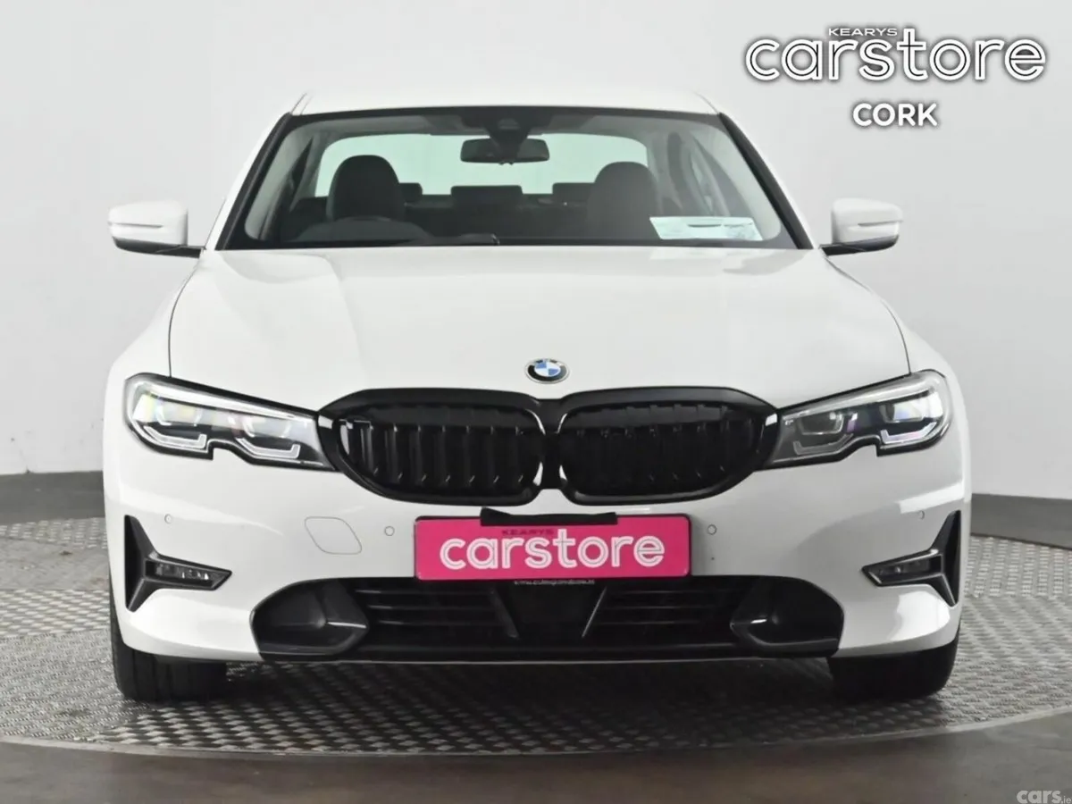 BMW 3-Series Saloon, Diesel, 2019, White