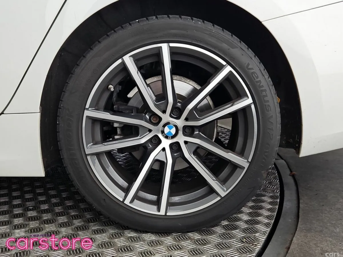 BMW 3-Series Saloon, Diesel, 2019, White