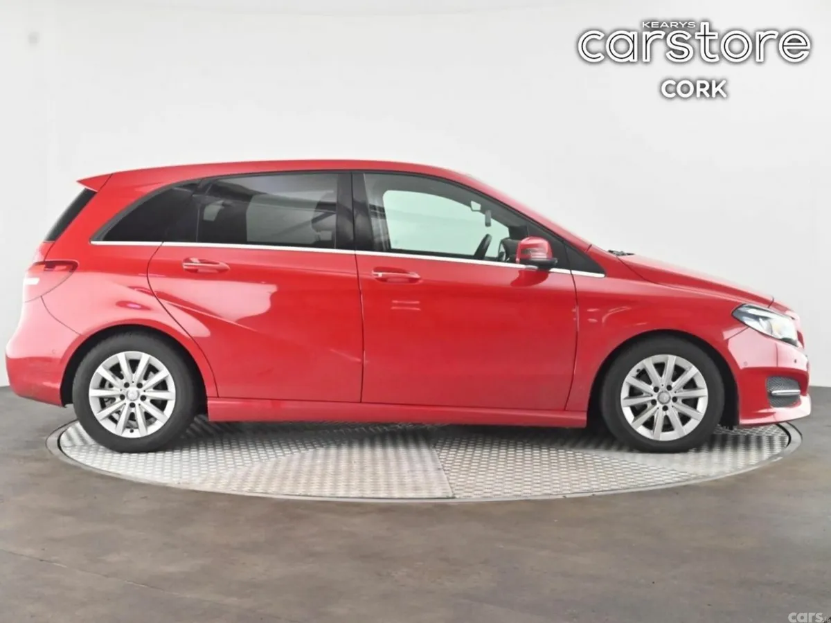 Mercedes-Benz B-Class MPV, Petrol, 2017, Red