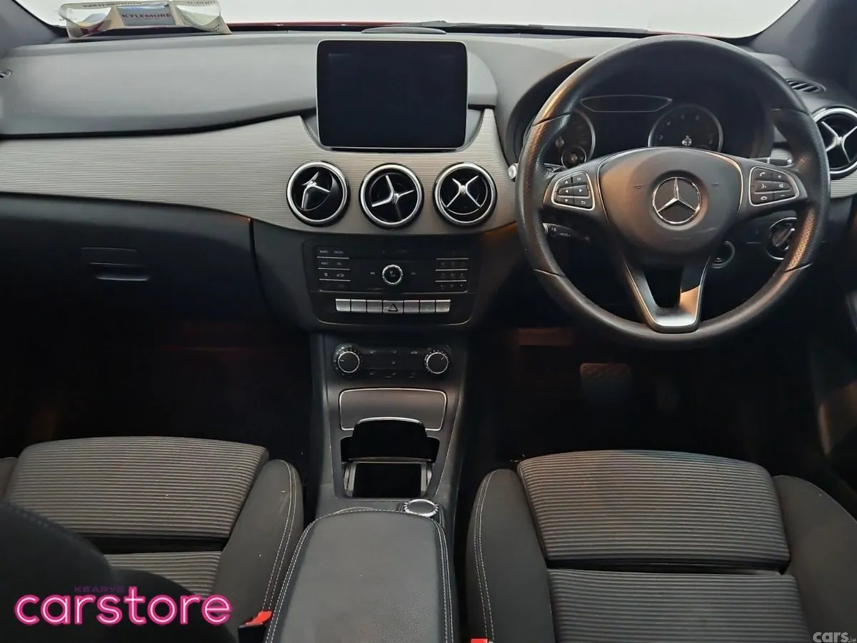 Mercedes-Benz B-Class MPV, Petrol, 2017, Red