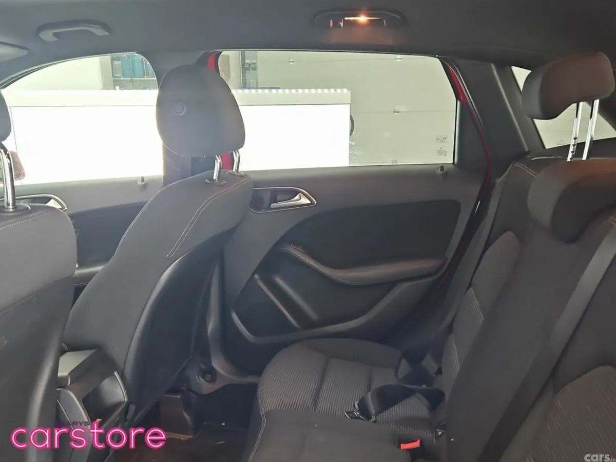 Mercedes-Benz B-Class MPV, Petrol, 2017, Red