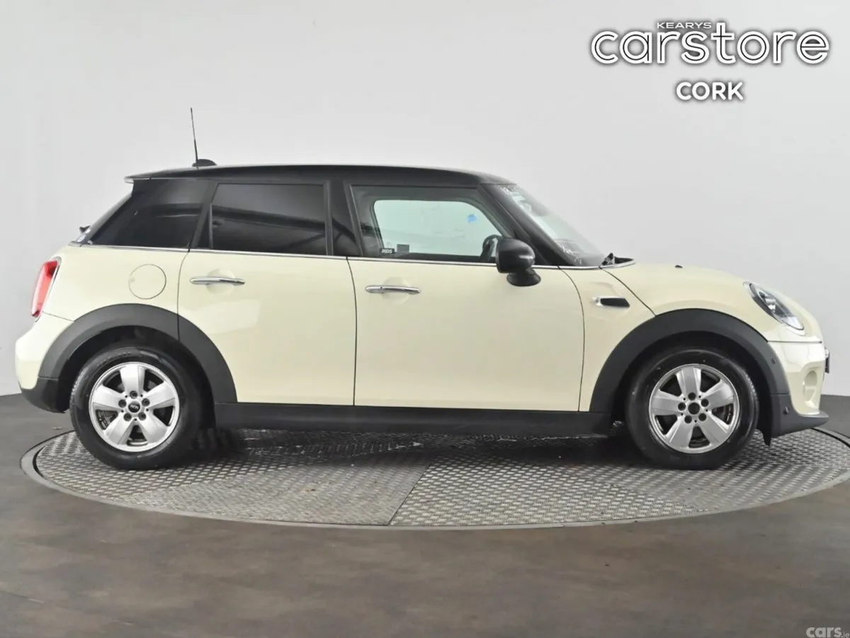 Mini Cooper Hatchback, Petrol, 2018, White