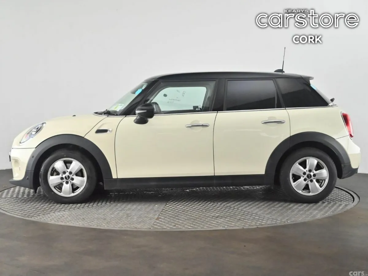Mini Cooper Hatchback, Petrol, 2018, White