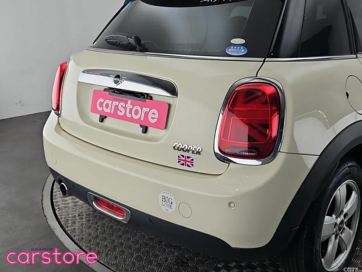 Mini Cooper Hatchback, Petrol, 2018, White