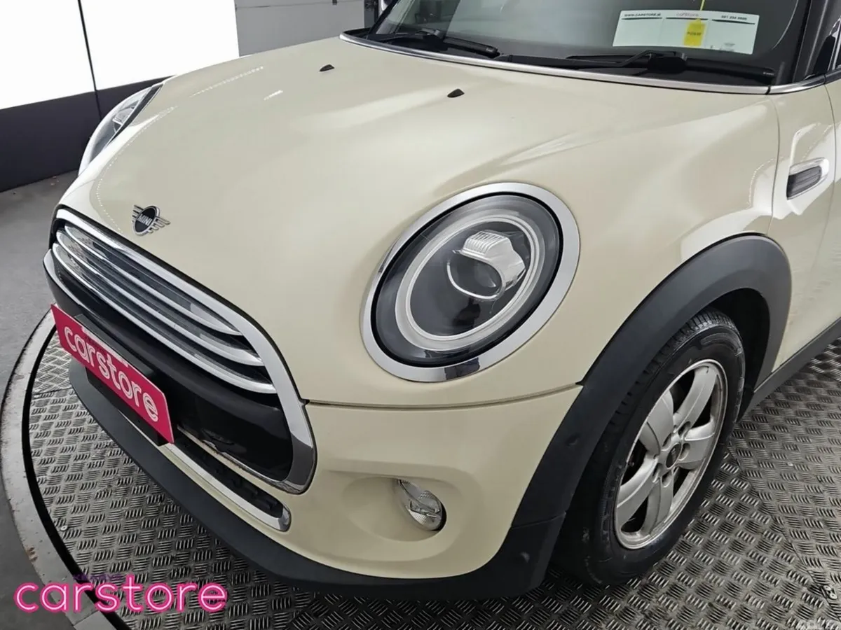 Mini Cooper Hatchback, Petrol, 2018, White