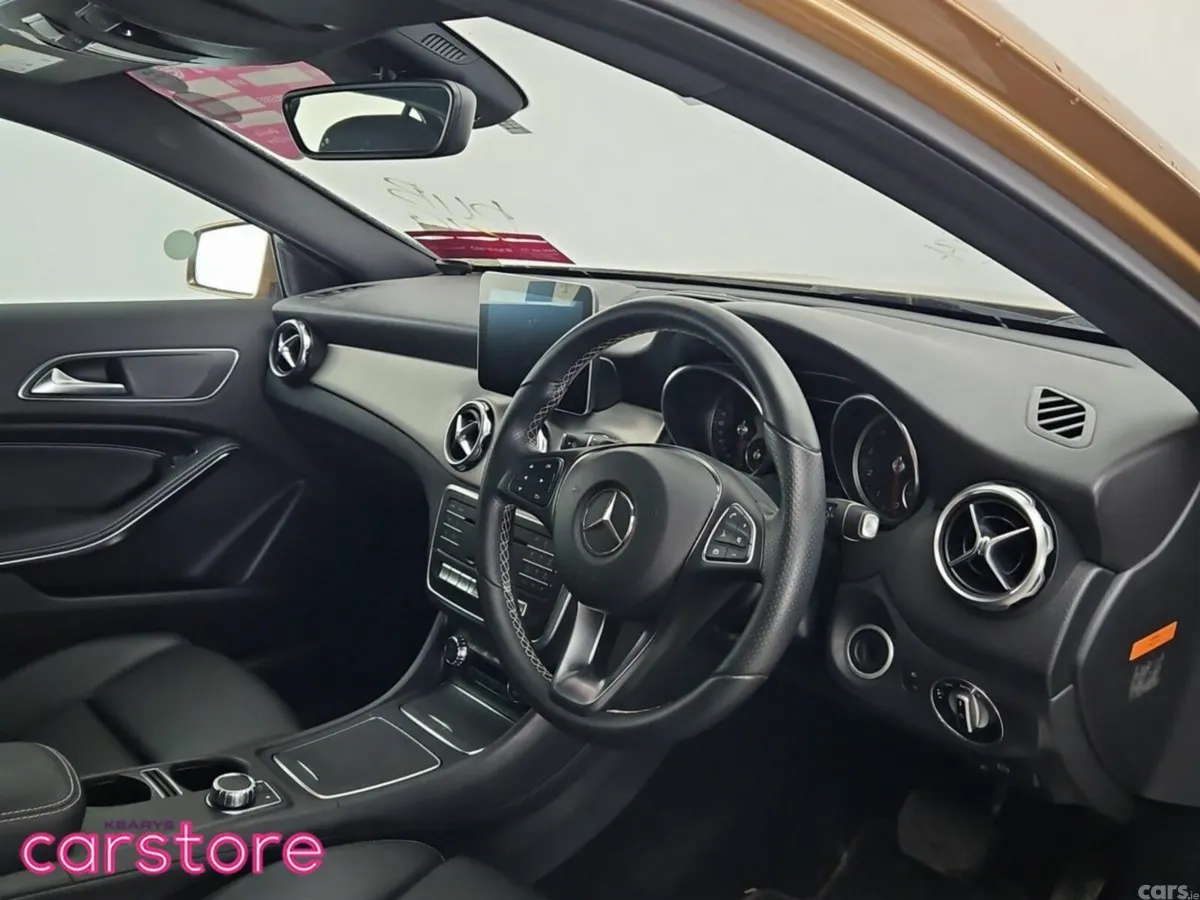 Mercedes-Benz GLA SUV, Petrol, 2017, Gold