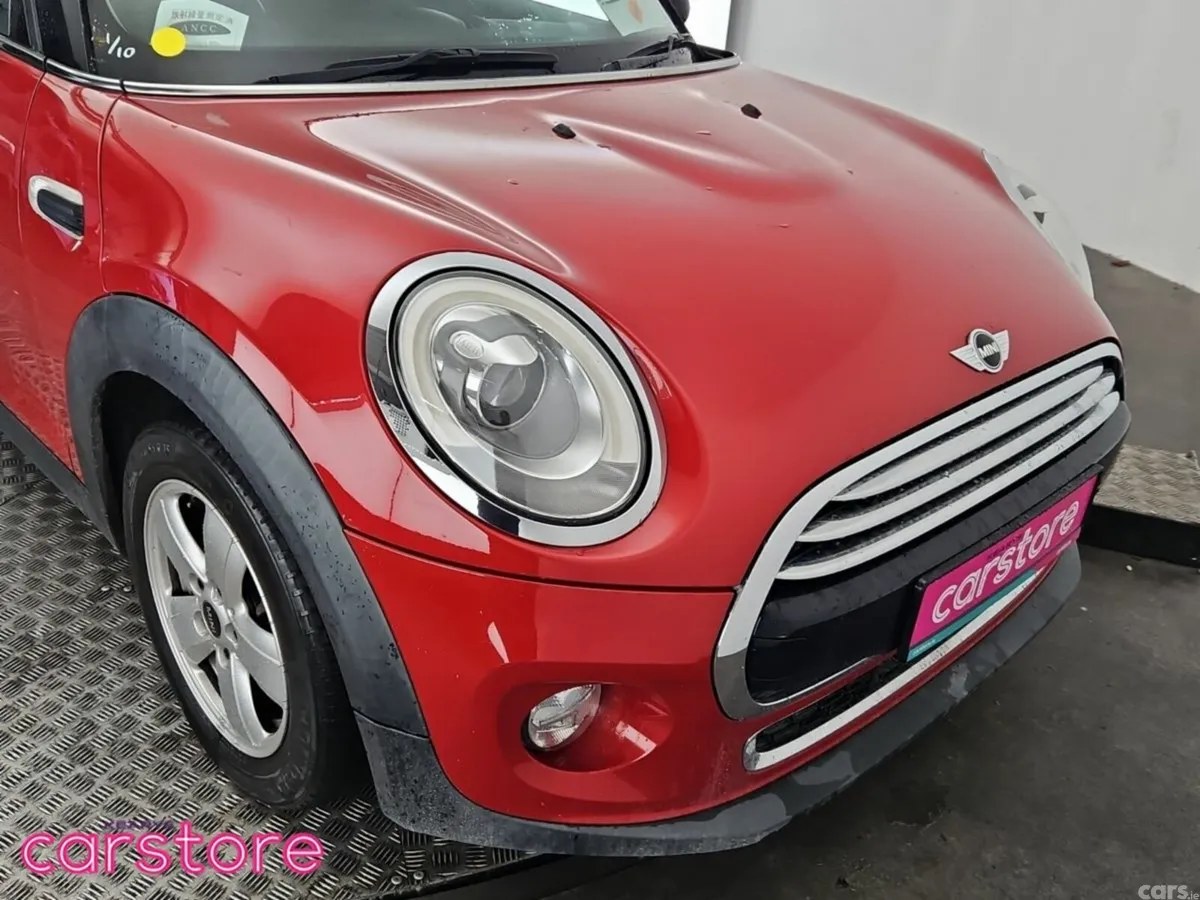 Mini Cooper Hatchback, Petrol, 2018, Red