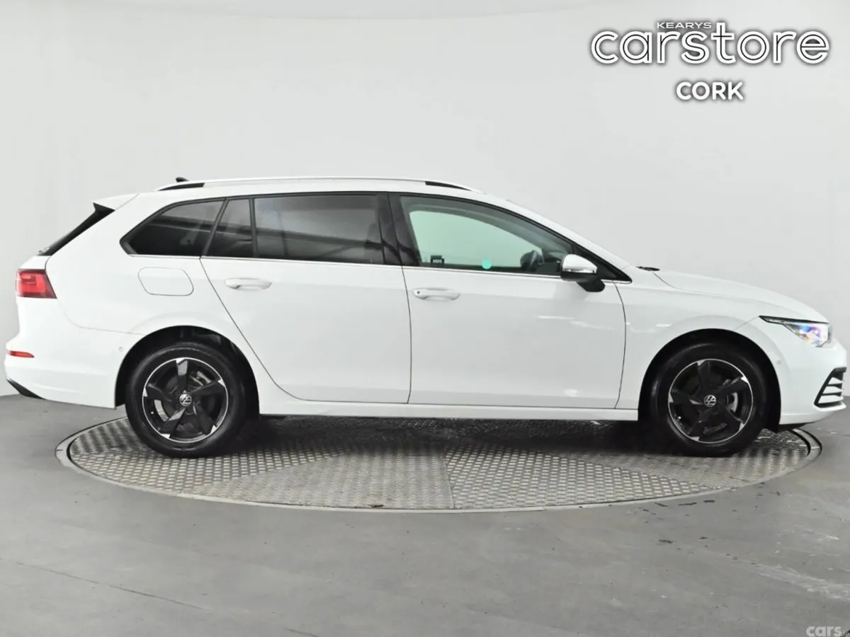 Volkswagen Golf Estate, Petrol, 2022, White