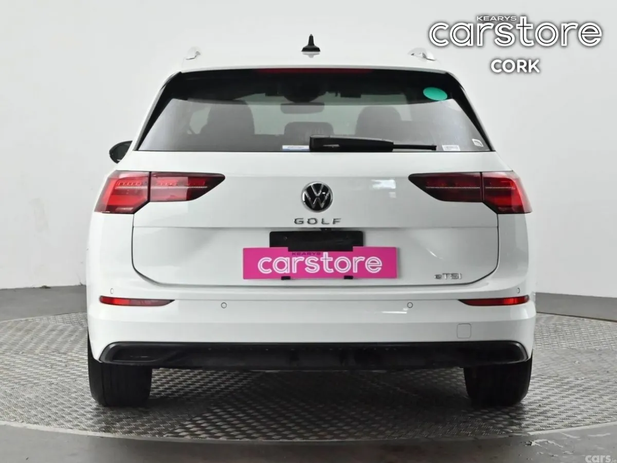 Volkswagen Golf Estate, Petrol, 2022, White