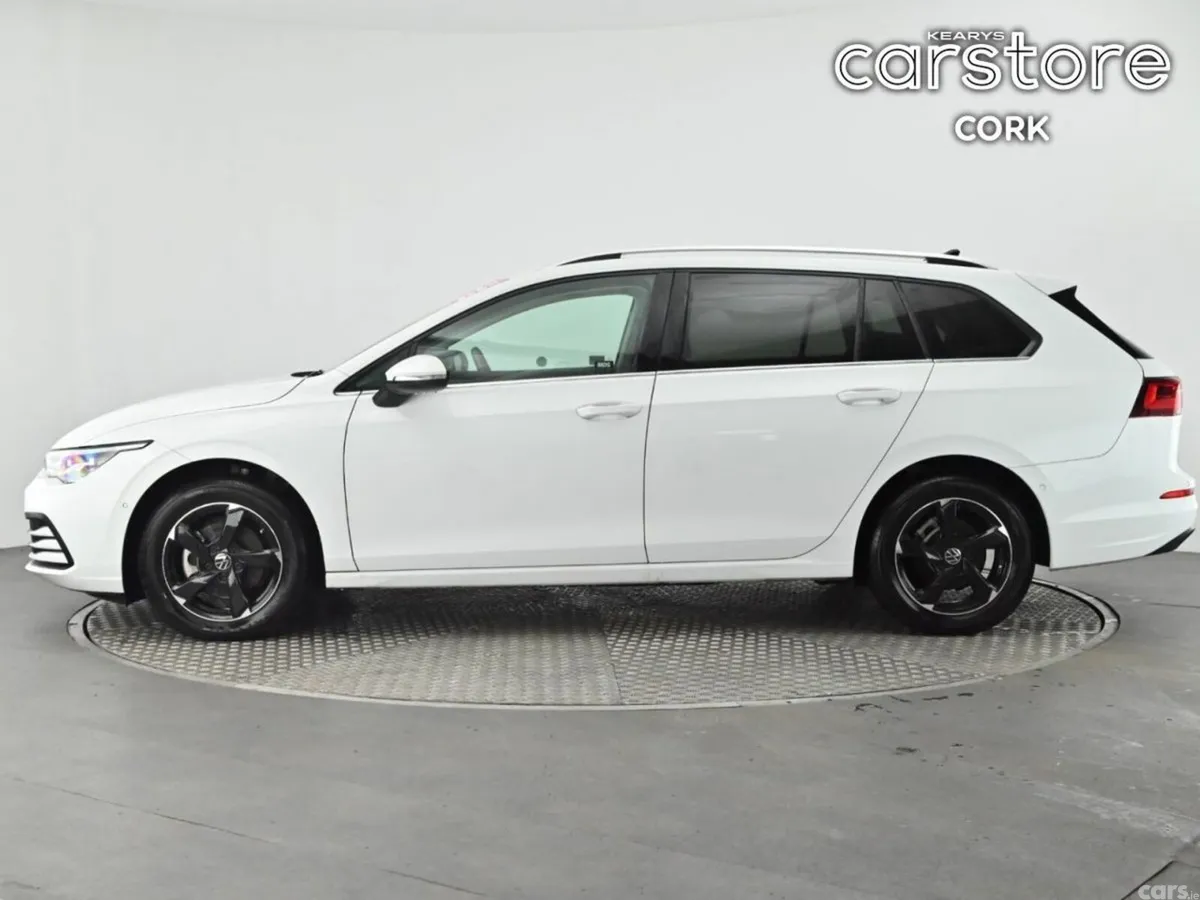 Volkswagen Golf Estate, Petrol, 2022, White