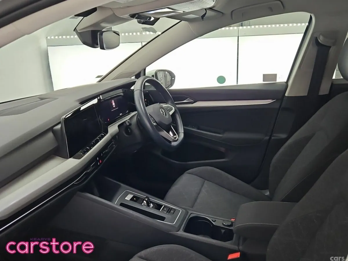 Volkswagen Golf Estate, Petrol, 2022, White