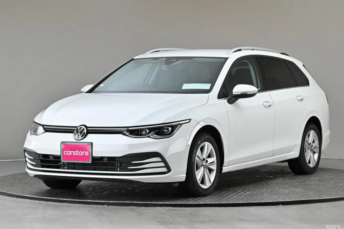 Volkswagen Golf Estate, Petrol Hybrid, 2022, White