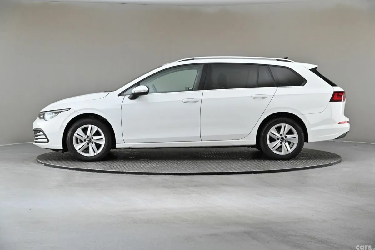 Volkswagen Golf Estate, Petrol Hybrid, 2022, White