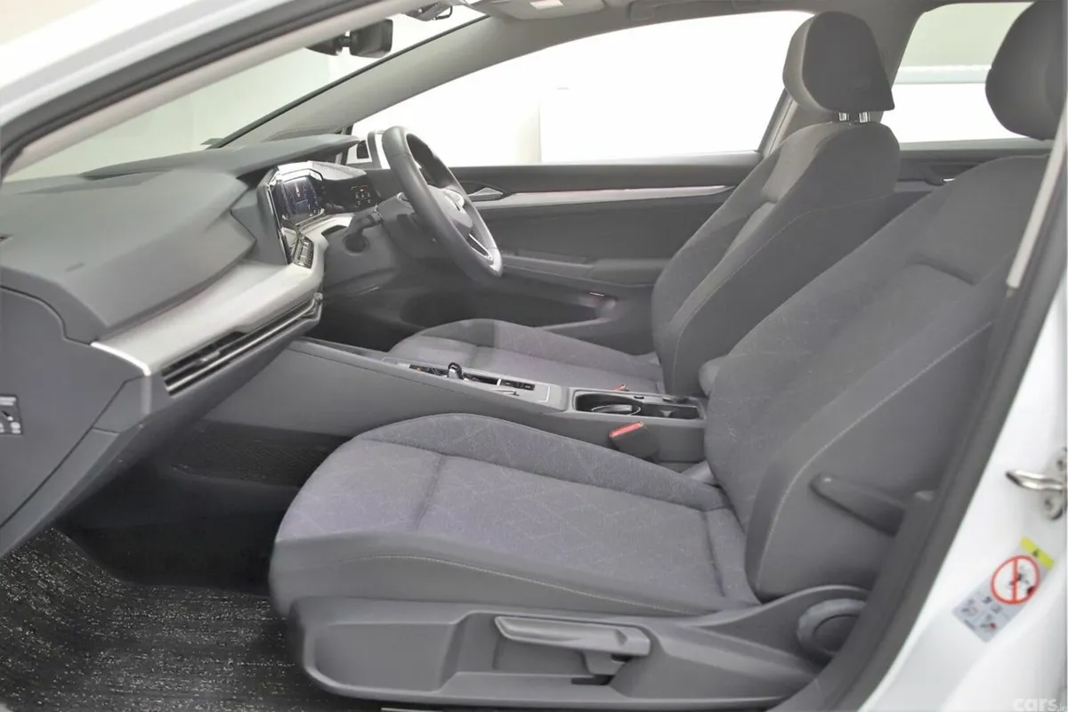 Volkswagen Golf Estate, Petrol Hybrid, 2022, White