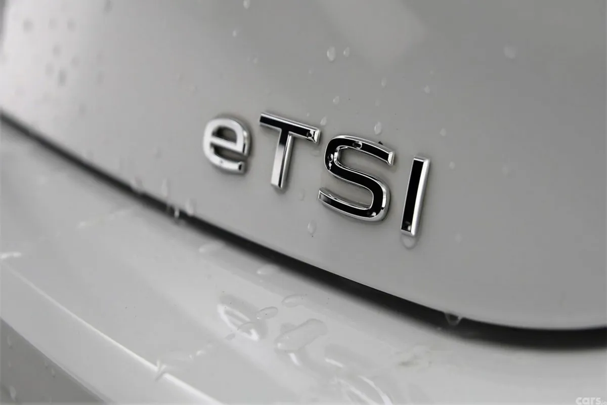 Volkswagen Golf Estate, Petrol Hybrid, 2022, White