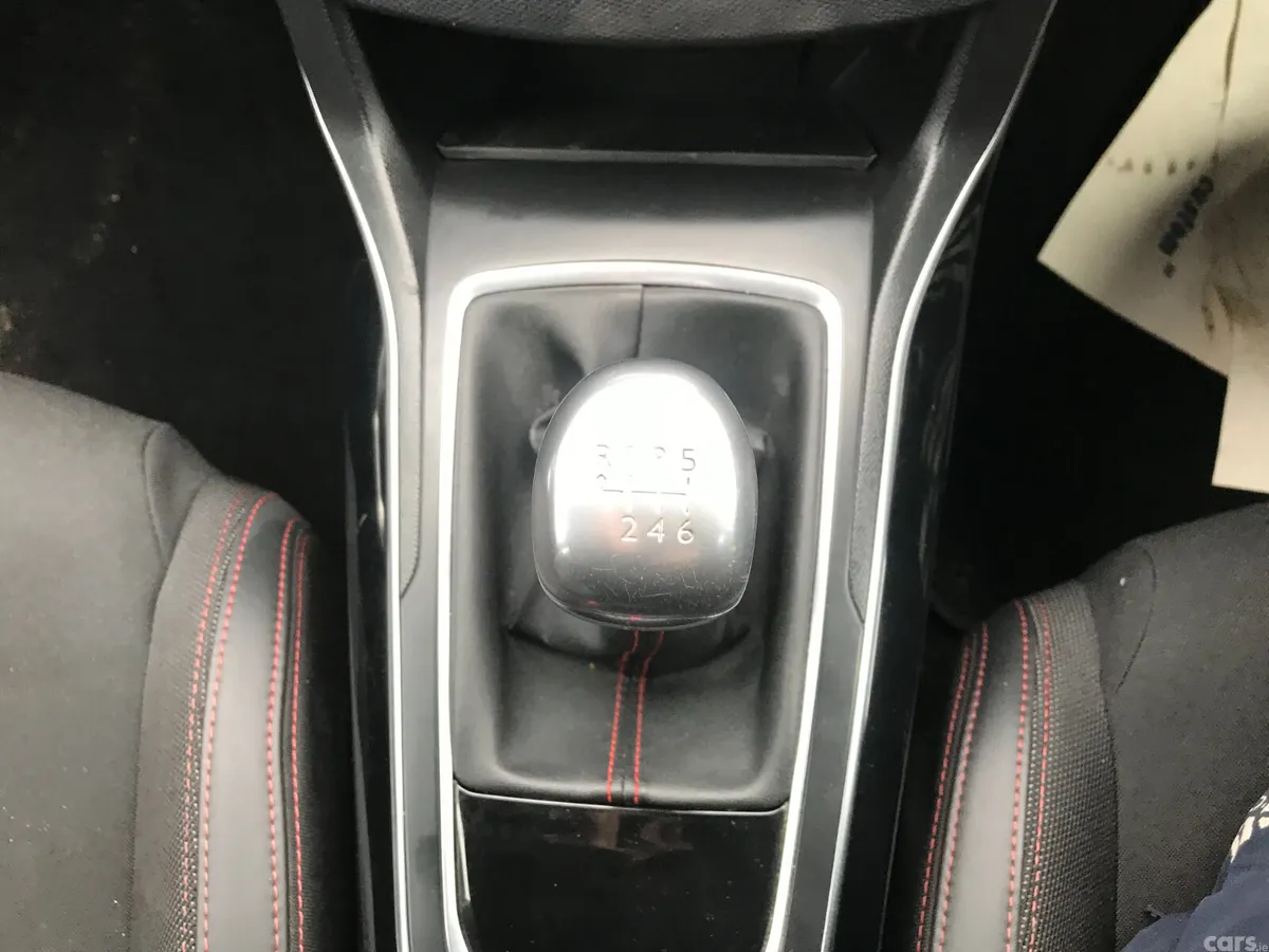 Peugeot 308 Hatchback, Petrol, 2019, Grey