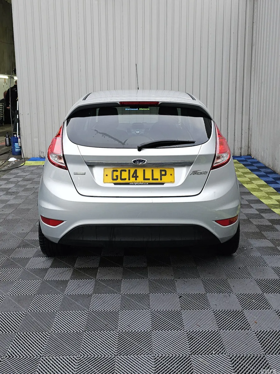 Ford Fiesta Hatchback, Petrol, 2014, Silver