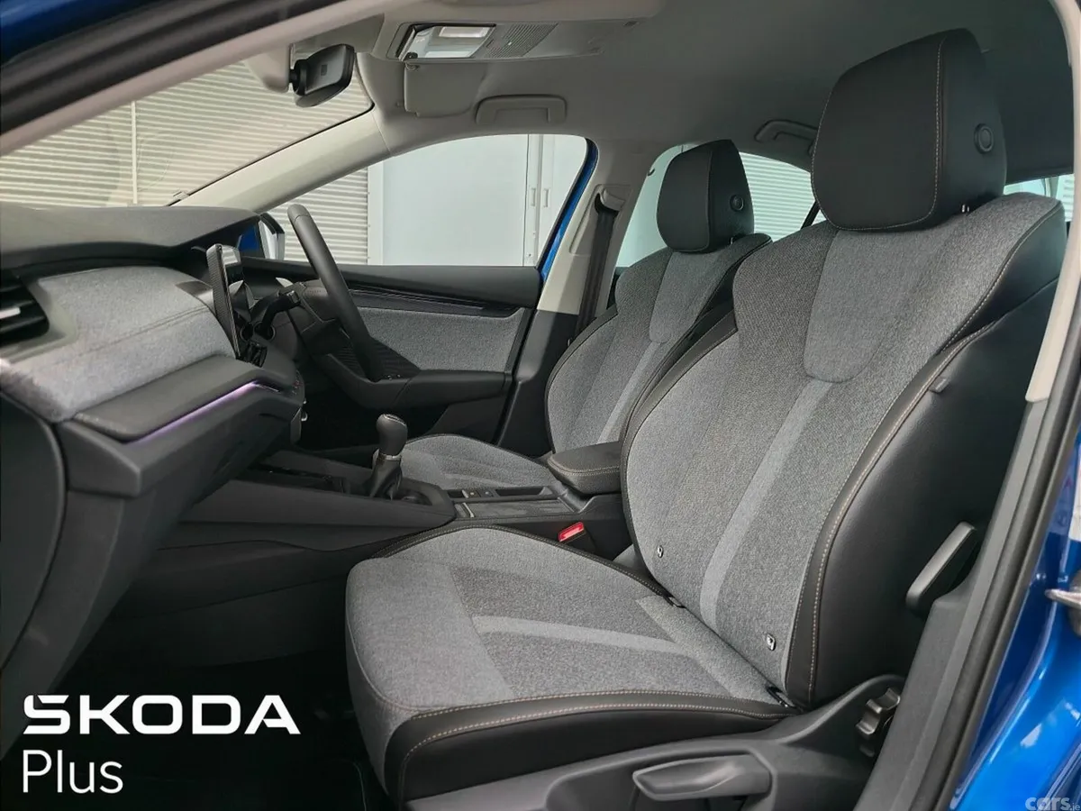 Skoda Octavia Saloon, Diesel, 2027, Blue