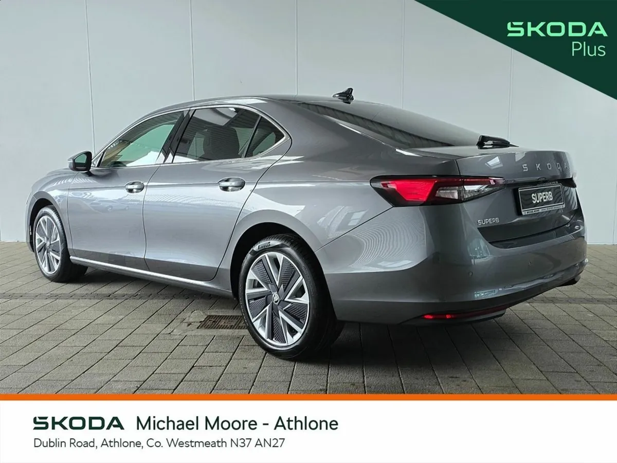 Skoda Superb Saloon, Diesel, 2027, Grey