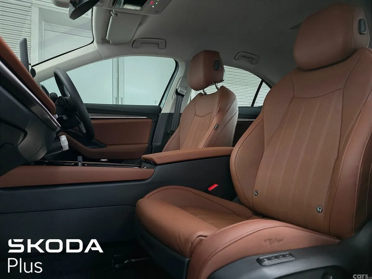 Skoda Superb Saloon, Diesel, 2027, Grey