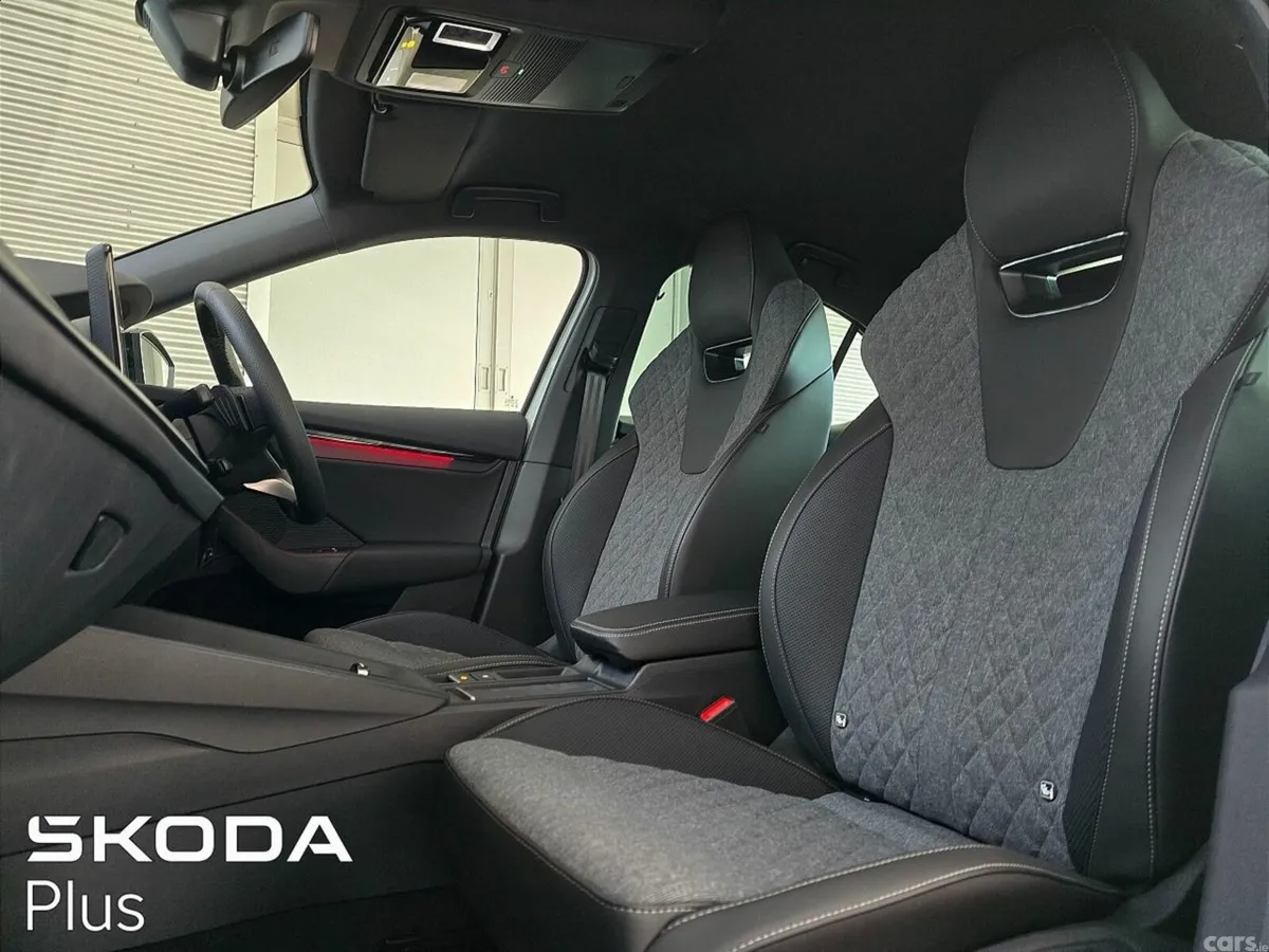 Skoda Octavia Saloon, Diesel, 2027, White