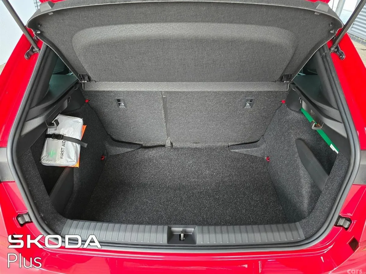 Skoda Kamiq Hatchback, Petrol, 2027, Red