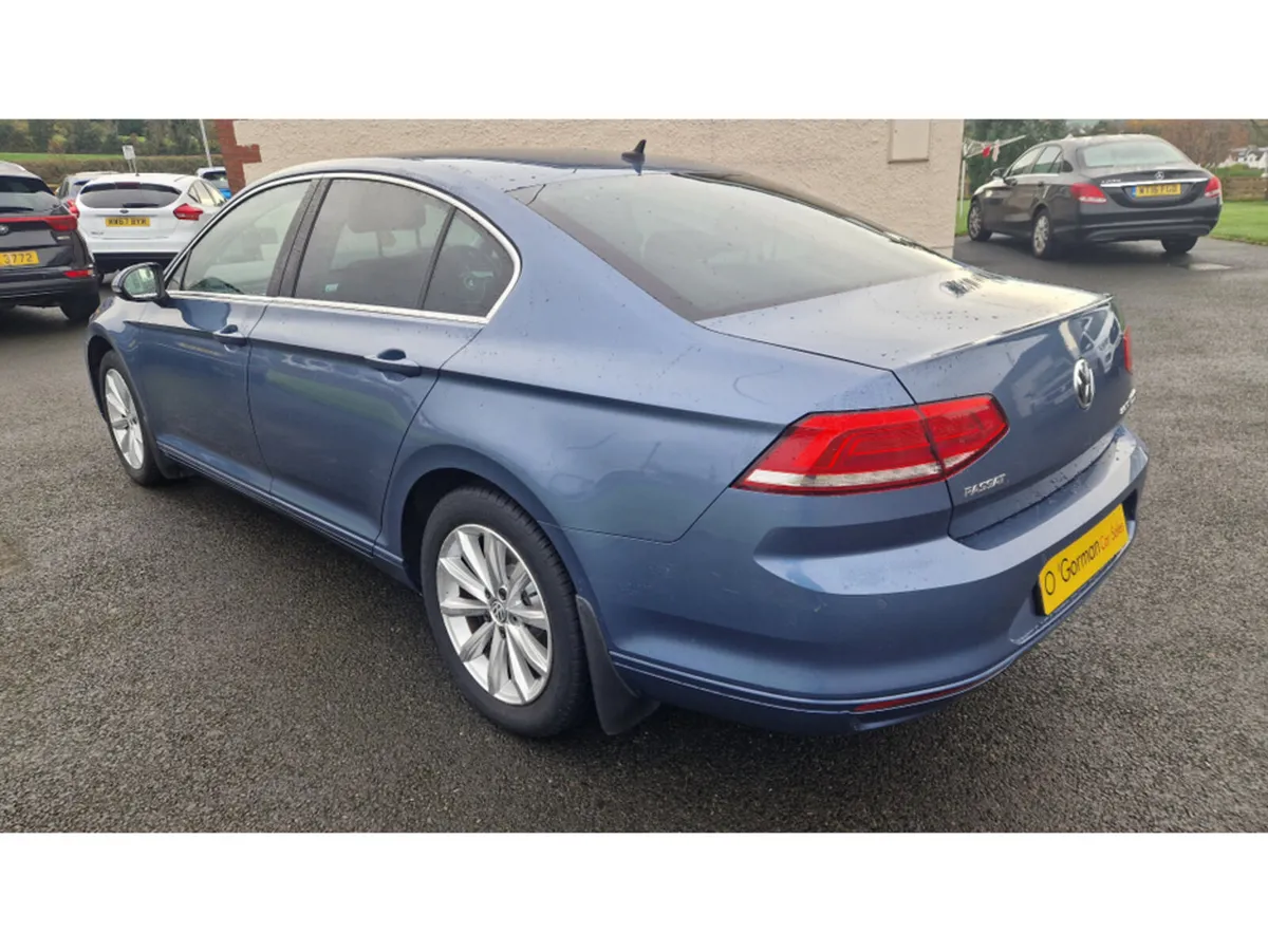 Volkswagen Passat Saloon, Diesel, 2017, Blue