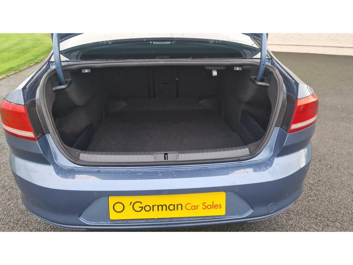 Volkswagen Passat Saloon, Diesel, 2017, Blue
