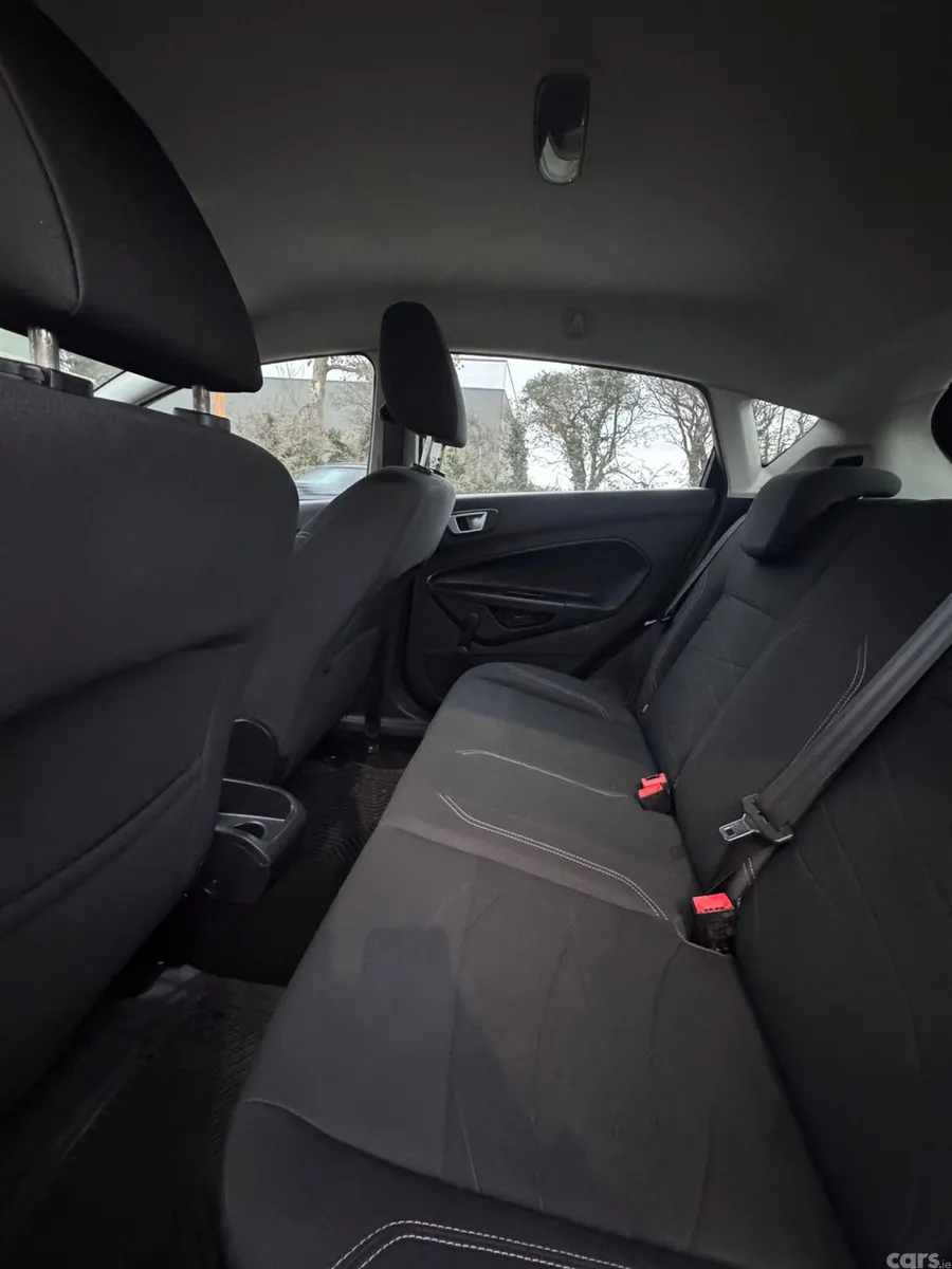 Ford Fiesta Hatchback, Petrol, 2013, Gold