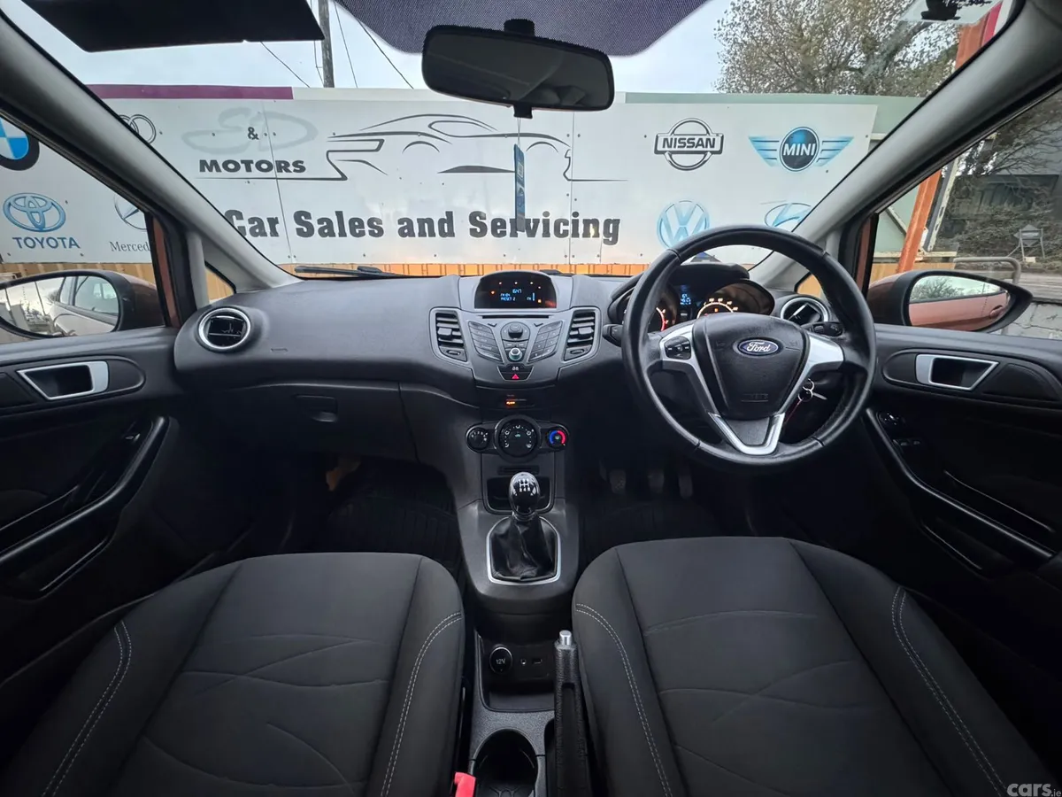 Ford Fiesta Hatchback, Petrol, 2013, Gold